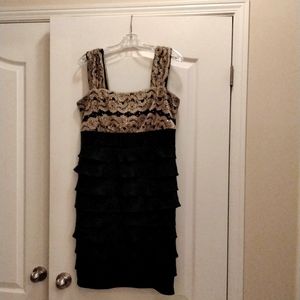 Laura sleeveless evening dress